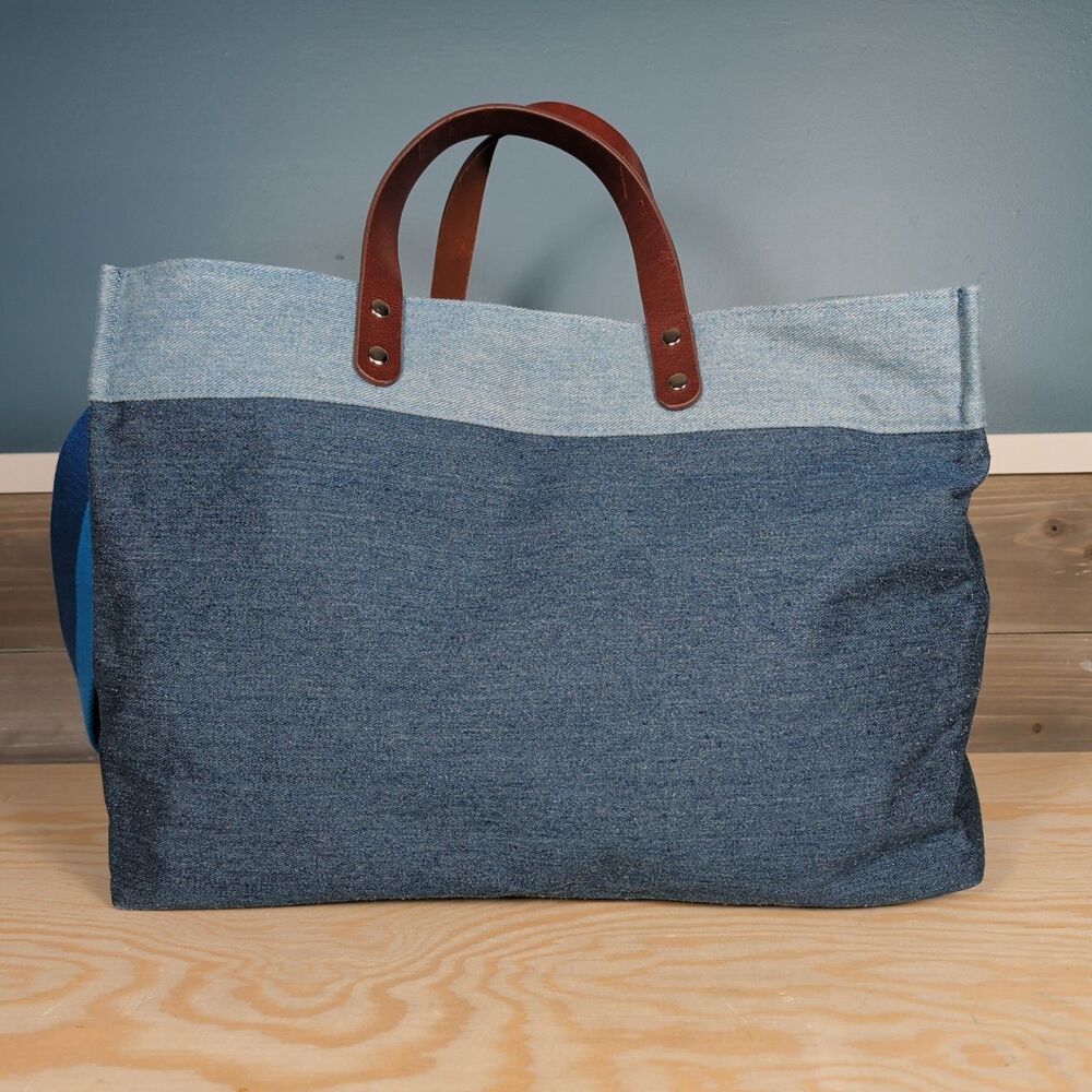 Brighton Artful At Heart Fur Family East West Denim Denim Tote Cats Dogs - Picture 6 of 12